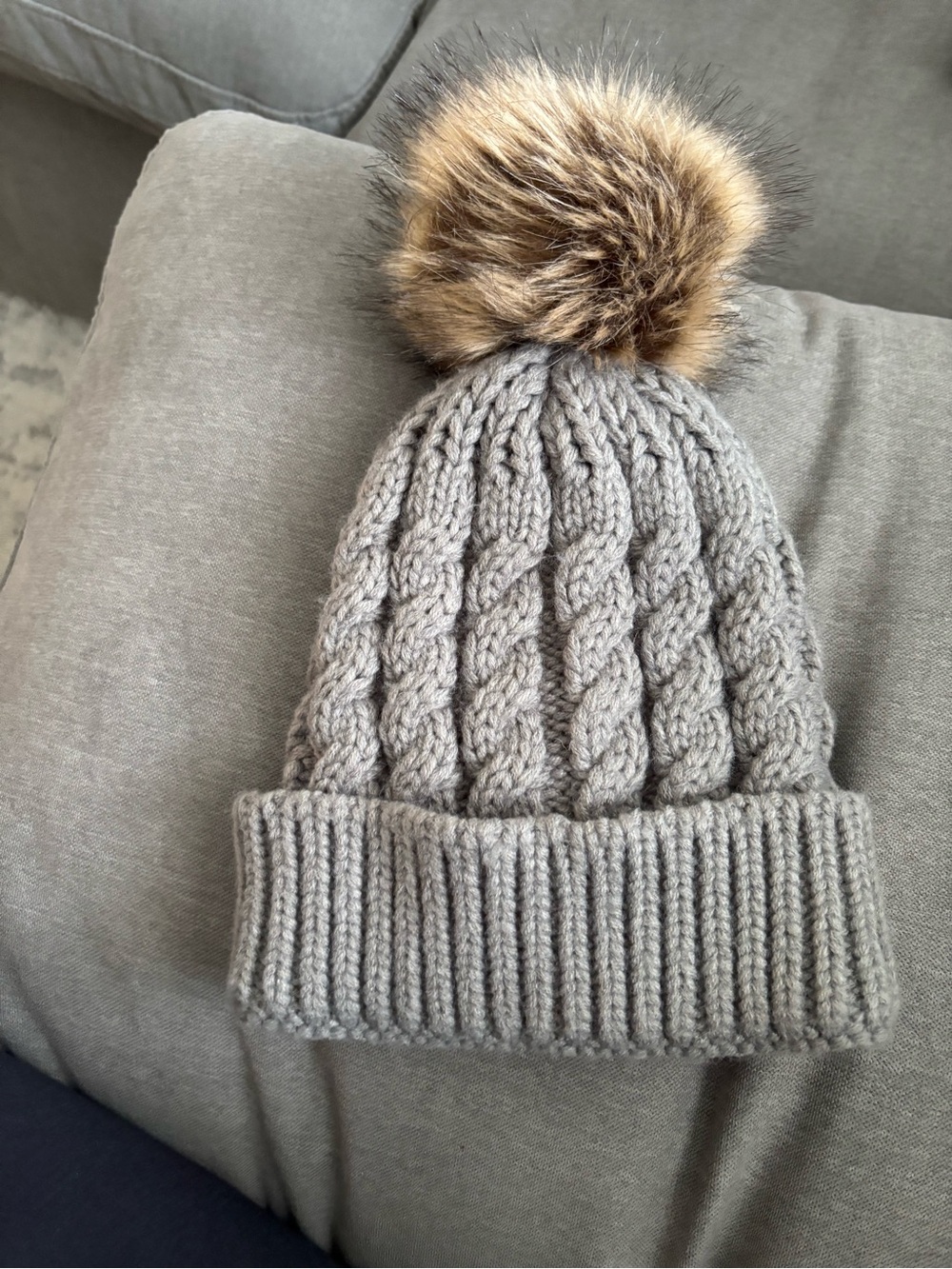 Cable Knit Pom Beanie